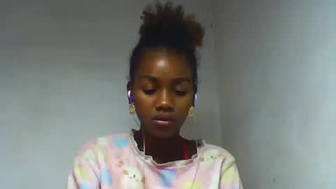 oooorazanasoa online show from 06-12-26, 04:00