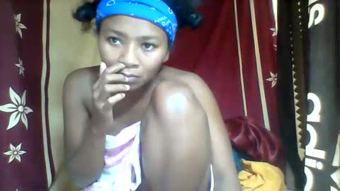 Snapshot of oooozafiette chatting on 06-08-26, 07:14 oooozafiette online show from 06-08-26, 07:14