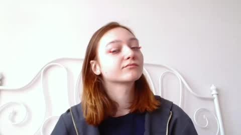 Snapshot of orange___melani chatting on 04-27-26, 07:06 Melani online show from 04-27-26, 07:06