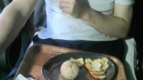 Snapshot of ore_cam chatting on 10-26-25, 09:42 Ore online show from 10-26-25, 09:42