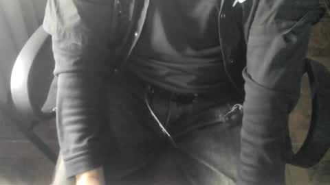 Snapshot of ore_cam chatting on 10-27-25, 06:56 Ore online show from 10-27-25, 06:56