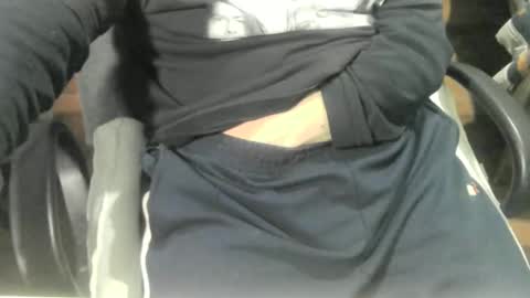 Snapshot of ore_cam chatting on 10-28-25, 07:01 Ore online show from 10-28-25, 07:01