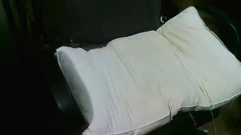 Snapshot of ore_cam chatting on 11-05-25, 01:27 Ore online show from 11-05-25, 01:27