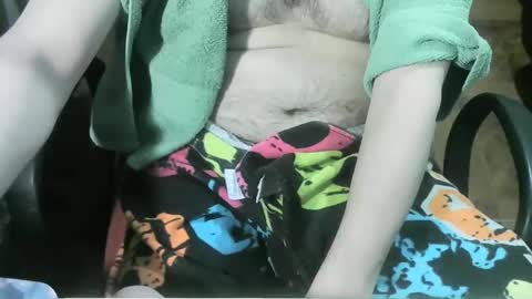 Snapshot of ore_cam chatting on 11-19-25, 01:05 Ore online show from 11-19-25, 01:05