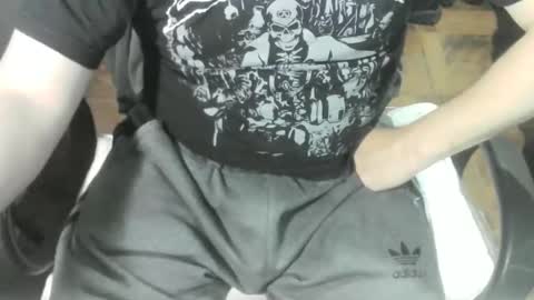 Snapshot of ore_cam chatting on 11-20-25, 06:57 Ore online show from 11-20-25, 06:57