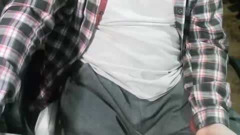 Snapshot of ore_cam chatting on 11-23-25, 12:43 Ore online show from 11-23-25, 12:43