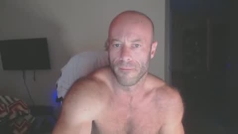 Snapshot of oregon87 chatting on 06-08-26, 02:39 The Oregon Lumberjack online show from 06-08-26, 02:39