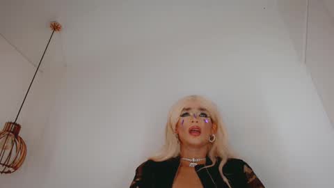 Oriana braom online show from 02-04-25, 01:13