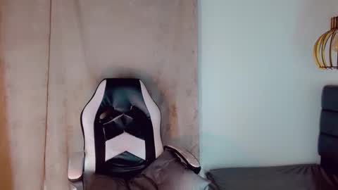 Oriana braom online show from 02-25-25, 02:03