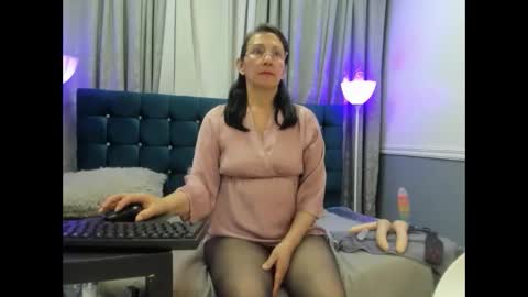 Snapshot of oriana_jhonson chatting on 05-27-26, 01:57 Oriana online show from 05-27-26, 01:57