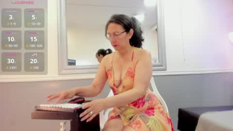 Snapshot of oriana_jhonson chatting on 06-29-26, 01:33 Oriana online show from 06-29-26, 01:33