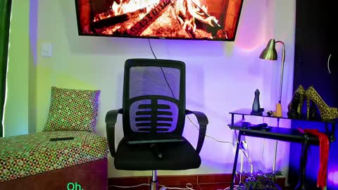 Snapshot of oriana_thomson2 chatting on 01-13-25, 08:58 Oriana online show from 01-13-25, 08:58