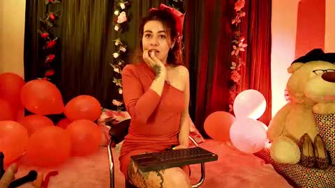 Snapshot of oriana_thomson2 chatting on 02-14-25, 11:20 Oriana online show from 02-14-25, 11:20