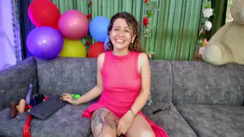 Snapshot of oriana_thomson2 chatting on 03-02-25, 10:38 Oriana online show from 03-02-25, 10:38