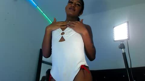 Snapshot of orianadollx chatting on 01-22-25, 02:03 Oriana online show from 01-22-25, 02:03