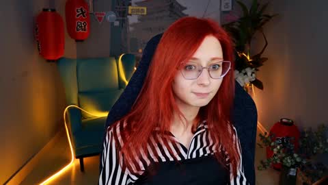 Orianna -  Hi Im into geek culture cosplay crafting LARP games. Shall we play DnD online show from 01-07-25, 06:45