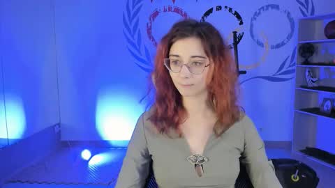 Orianna -  Hi Im into geek culture cosplay crafting LARP games. Shall we play DnD online show from 10-25-25, 09:06