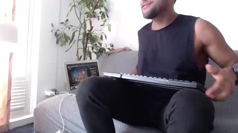 orlando_horny online show from 09-26-25, 08:46