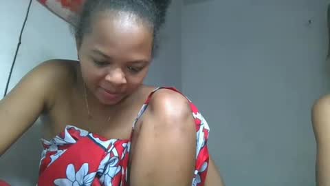 Snapshot of ornellahhh chatting on 10-22-25, 07:02 ornellahhh online show from 10-22-25, 07:02