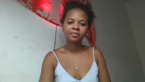 Snapshot of ornellahhh chatting on 10-26-25, 10:32 ornellahhh online show from 10-26-25, 10:32