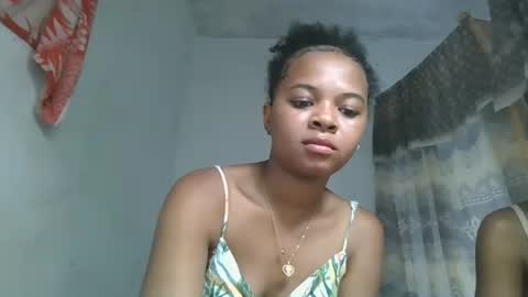 Snapshot of ornellahhh chatting on 10-26-25, 10:36 ornellahhh online show from 10-26-25, 10:36