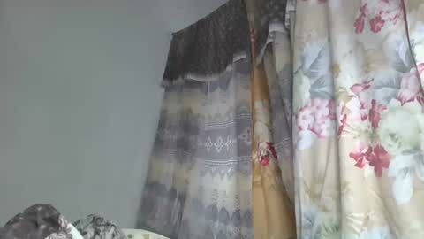 Snapshot of ornellahhh chatting on 10-28-25, 06:10 ornellahhh online show from 10-28-25, 06:10