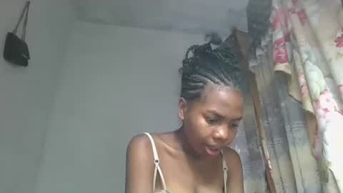 Snapshot of ornellahhh chatting on 10-31-25, 06:58 ornellahhh online show from 10-31-25, 06:58