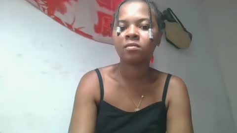 Snapshot of ornellahhh chatting on 11-11-25, 10:59 ornellahhh online show from 11-11-25, 10:59