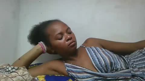 Snapshot of ornellahhh chatting on 11-14-25, 10:47 ornellahhh online show from 11-14-25, 10:47