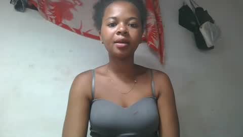 Snapshot of ornellahhh chatting on 11-16-25, 01:55 ornellahhh online show from 11-16-25, 01:55