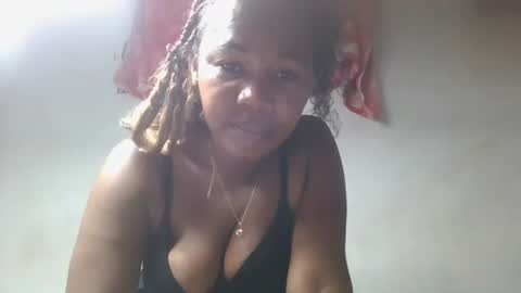 Snapshot of ornellahhh chatting on 11-24-25, 07:52 ornellahhh online show from 11-24-25, 07:52