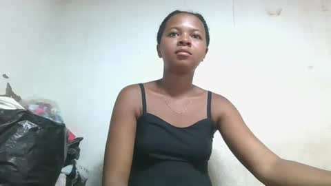 Snapshot of ornellahhh chatting on 11-27-25, 07:43 ornellahhh online show from 11-27-25, 07:43