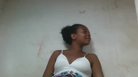 Snapshot of ornellahhh chatting on 11-29-25, 06:11 ornellahhh online show from 11-29-25, 06:11