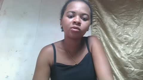 Snapshot of ornellahhh chatting on 12-04-25, 06:38 ornellahhh online show from 12-04-25, 06:38