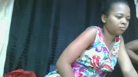 Snapshot of ornellahhh chatting on 12-13-25, 08:14 ornellahhh online show from 12-13-25, 08:14