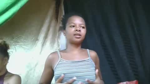 Snapshot of ornellahhh chatting on 12-14-25, 08:20 ornellahhh online show from 12-14-25, 08:20