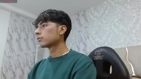 osamu_tay online show from 04-27-26, 03:15