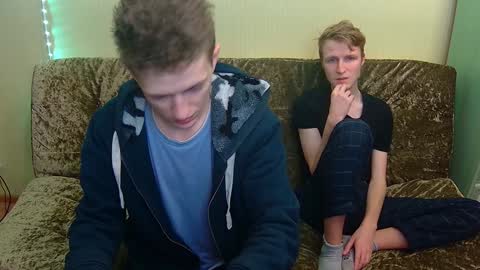 Snapshot of oscar_wildy chatting on 12-27-24, 01:28 Oscar online show from 12-27-24, 01:28