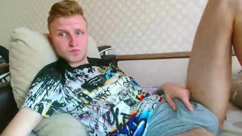 Snapshot of oscar_wildy chatting on 10-18-25, 12:39 Oscar online show from 10-18-25, 12:39