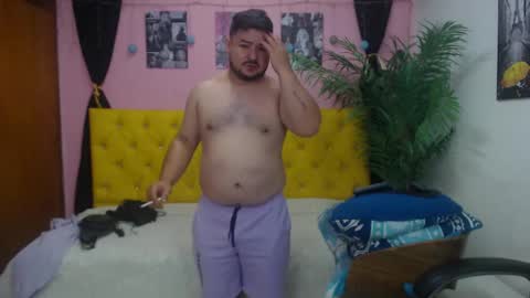 Snapshot of oso_gael chatting on 02-26-25, 05:50 Bear Gael online show from 02-26-25, 05:50