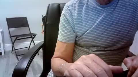 Ossi online show from 03-26-26, 02:28