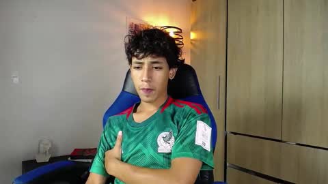 ostin 18hot online show from 12-19-24, 12:45