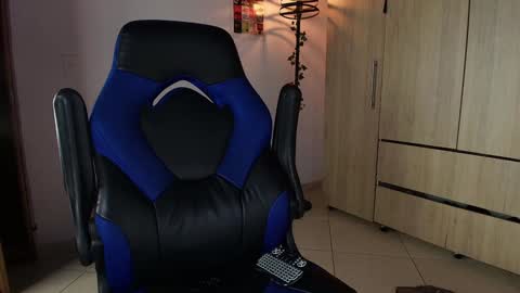 ostin 18hot online show from 01-16-25, 04:49