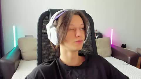 Ostin online show from 02-12-26, 04:40