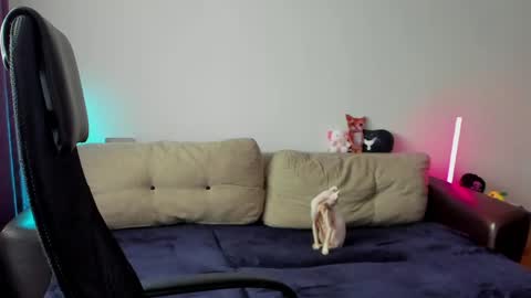 Ostin online show from 03-26-26, 04:07