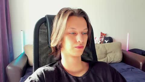 Ostin online show from 04-22-26, 10:28