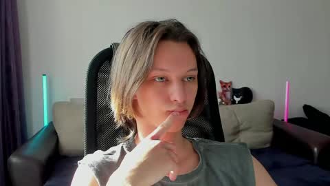 Ostin online show from 04-24-26, 10:39