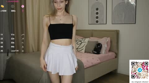 Snapshot of ottiliebolyard chatting on 04-01-26, 10:07 Anne online show from 04-01-26, 10:07