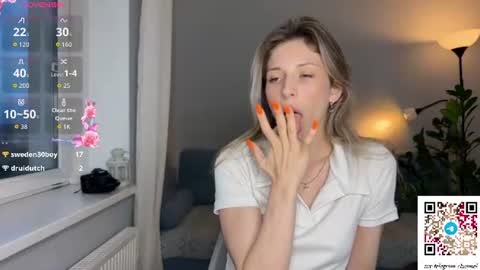 Snapshot of ottiliebolyard chatting on 07-06-26, 06:21 Anne online show from 07-06-26, 06:21