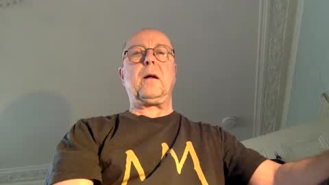 Snapshot of ottodick chatting on 02-22-25, 09:12 Otto online show from 02-22-25, 09:12